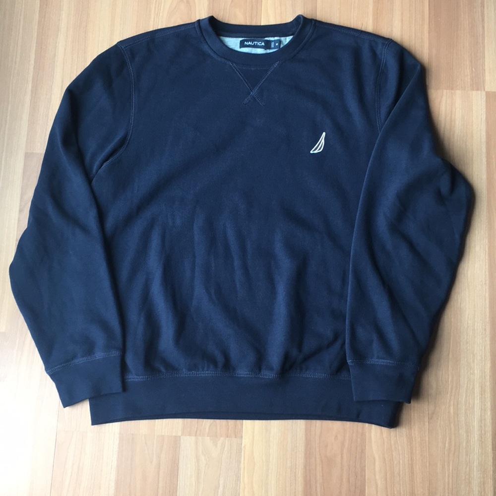 Men’s, size M, navy Nautica crew neck sweatshirt.